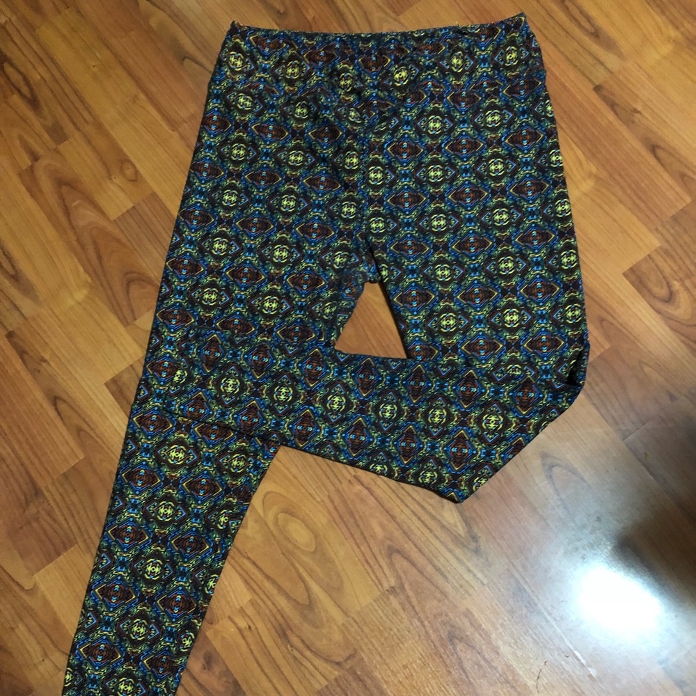 Lularoe tall and curvy leggings